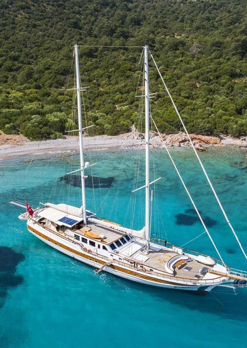 Sophisticated and classic design gulet