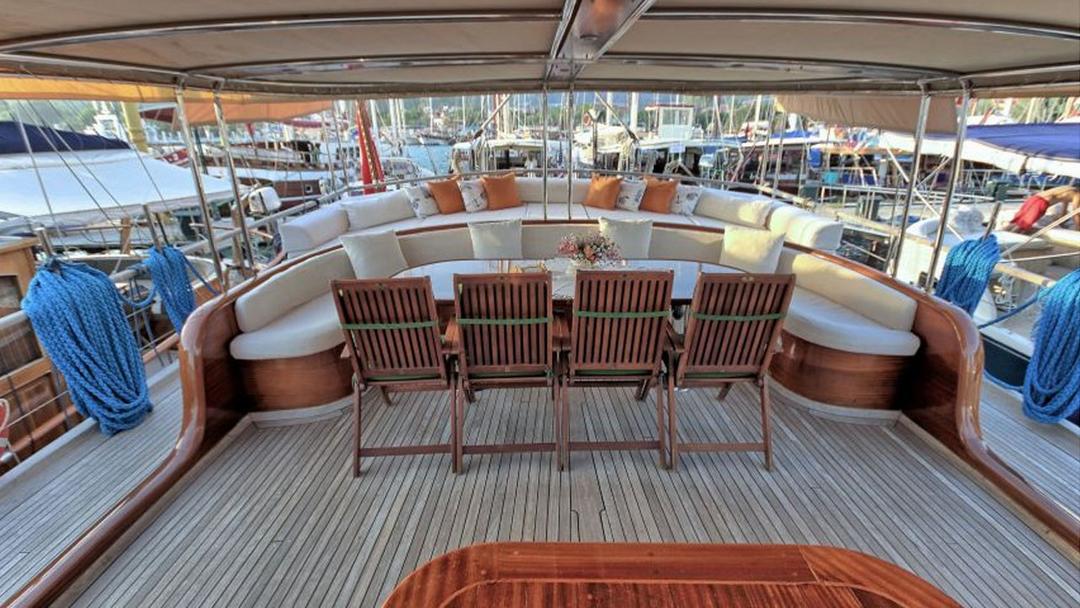 Dine with Stunning Views